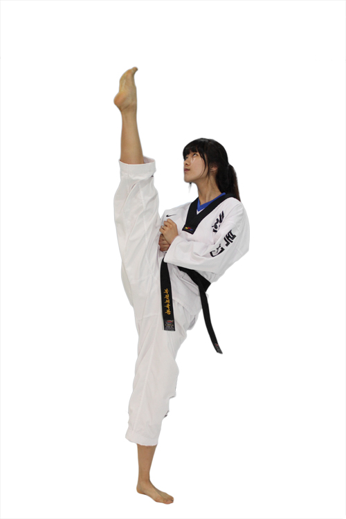 김은지 앞차기.jpg